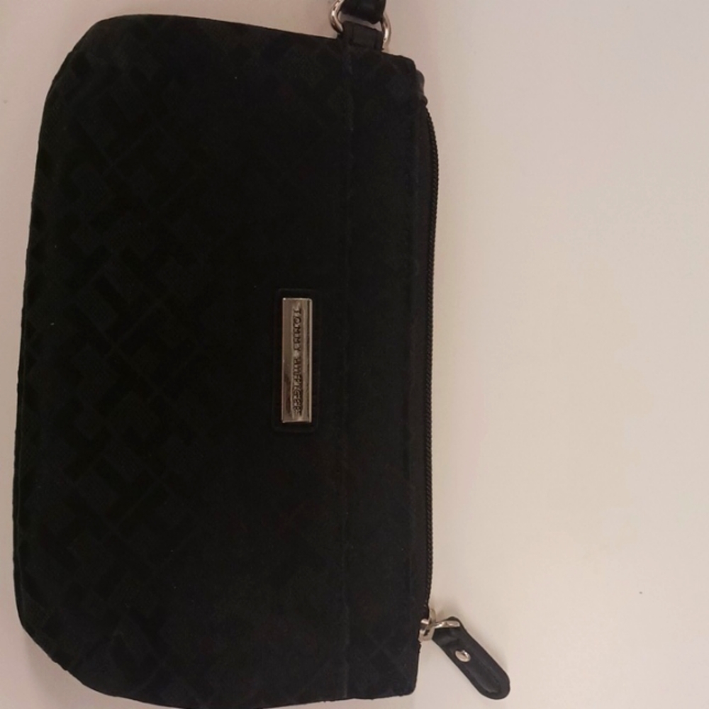 Tommy Hilfiger clutch